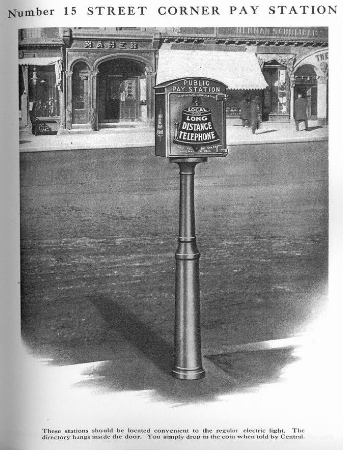 GRAY 15 16 Street Corner Pay Station
