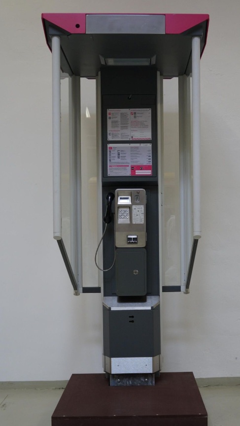 German Phone Booth- Fernsprechhäuschen 90