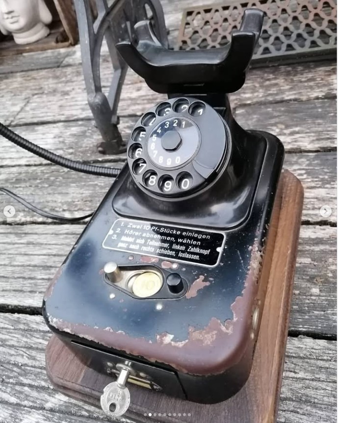 German Payphone- Münzfernsprecher 55 Tisch