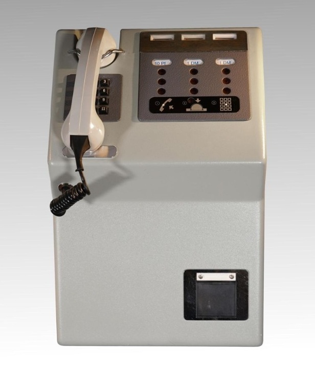 East German Payphone- Münzfernsprecher 69 (DDR)