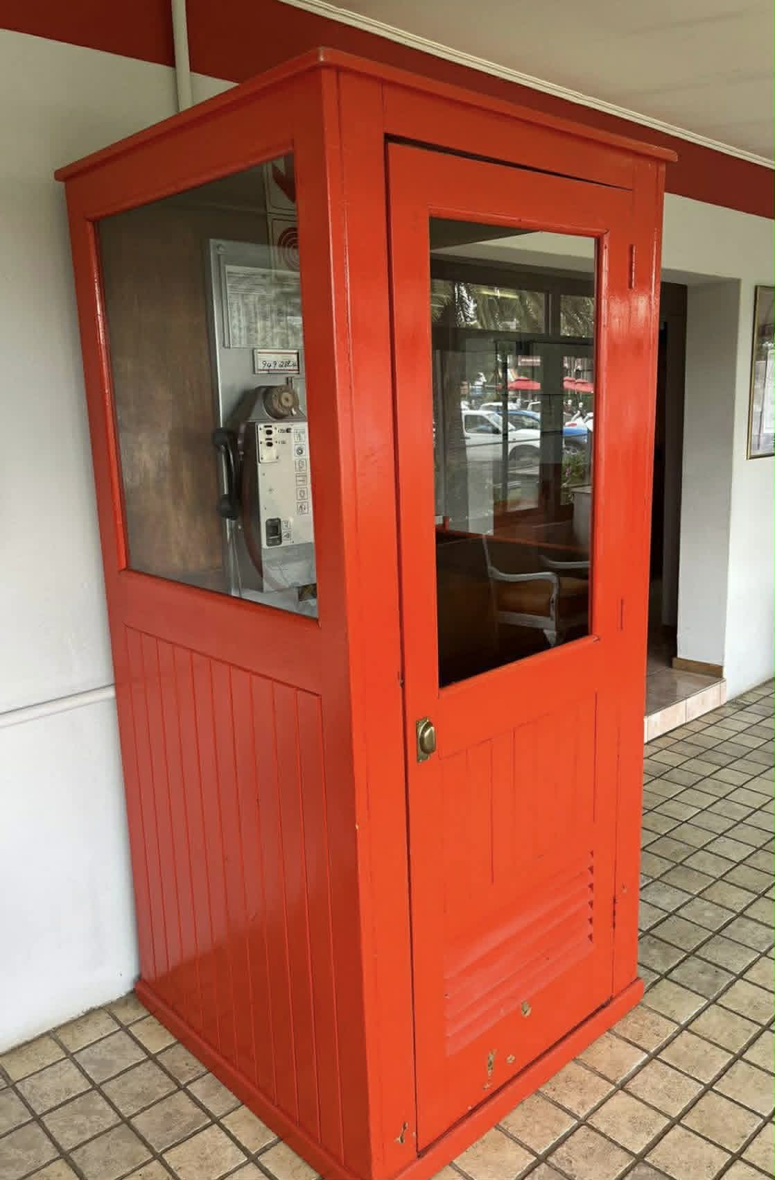 South African PHONE BOOTH- The Silentium
